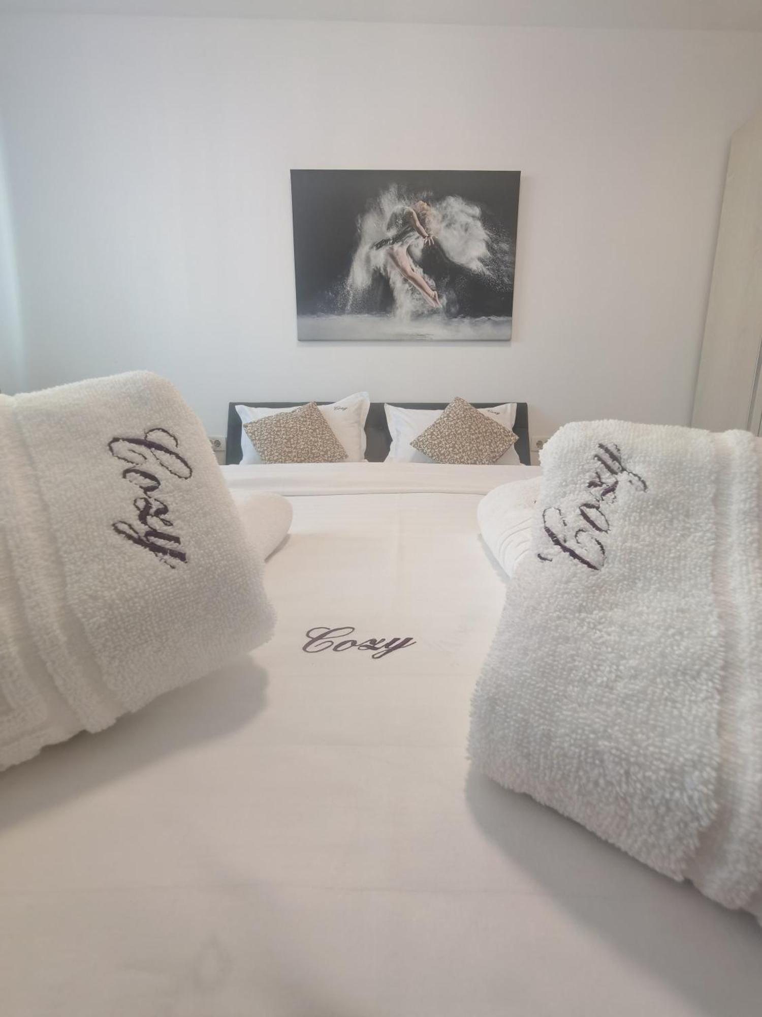 Coresi Mall Exclusive #Collection Apartments & Studios Brasov Ngoại thất bức ảnh